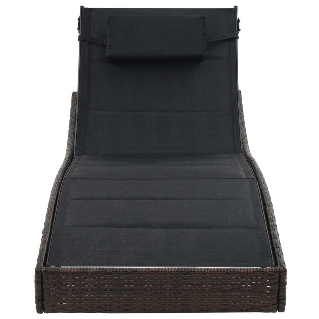 Sun lounger in PE wicker and brown textilene
