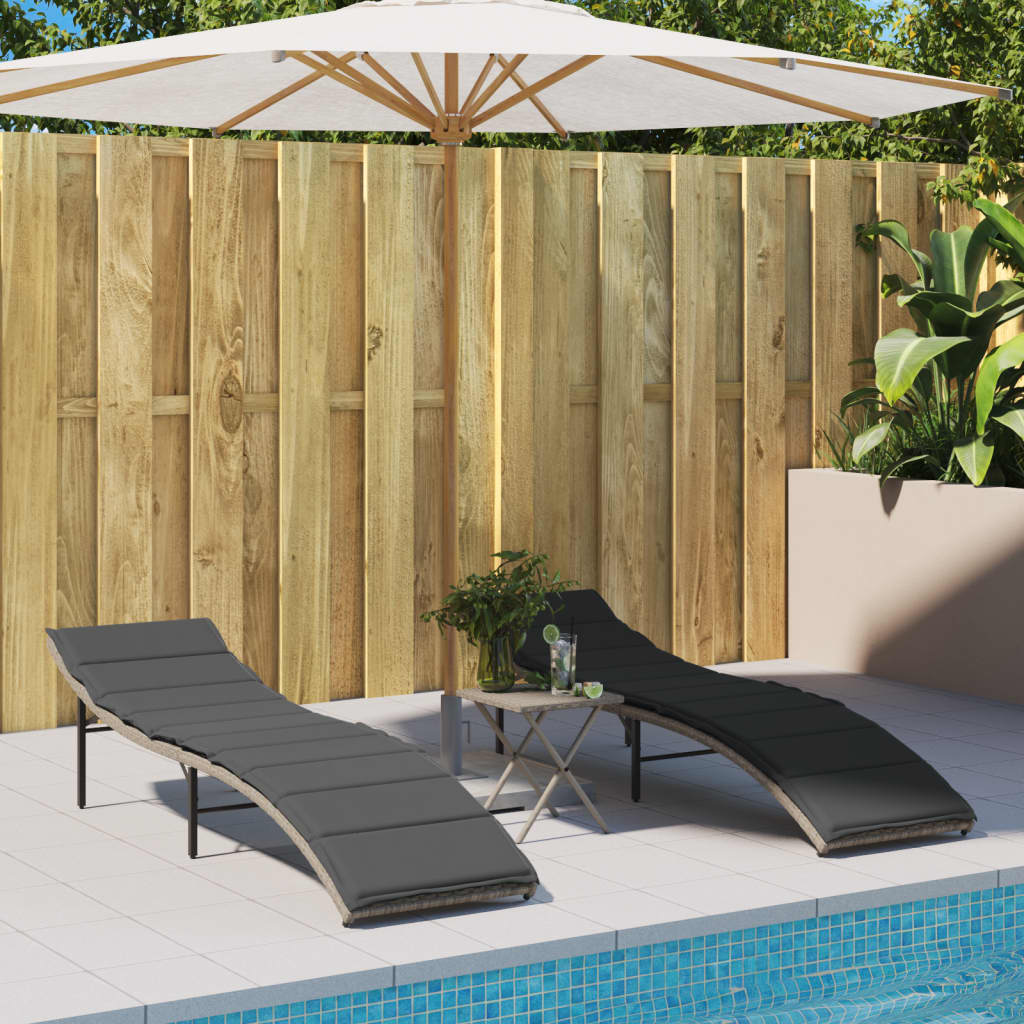 Sun loungers with table 2 pcs PE rattan light grey