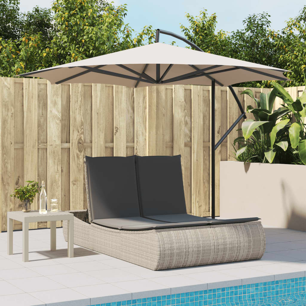 Double sun lounger with cushions in light grey poly rattan