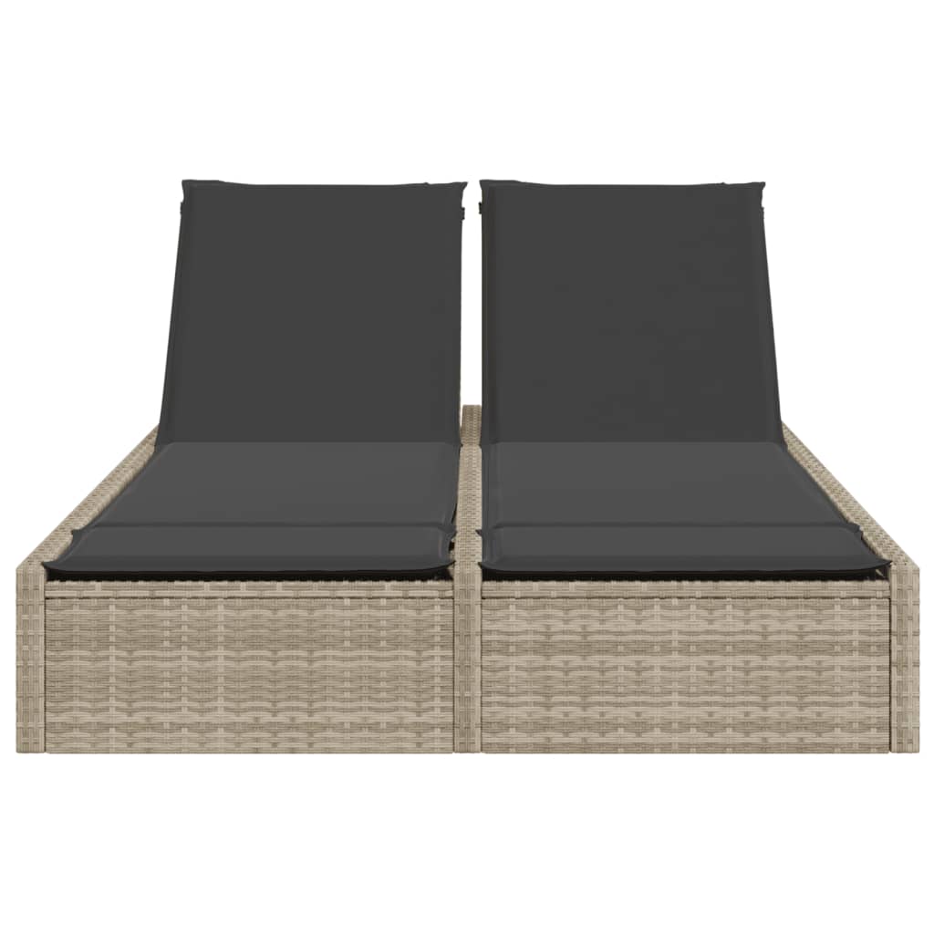 Double sun lounger with cushions in light grey poly rattan
